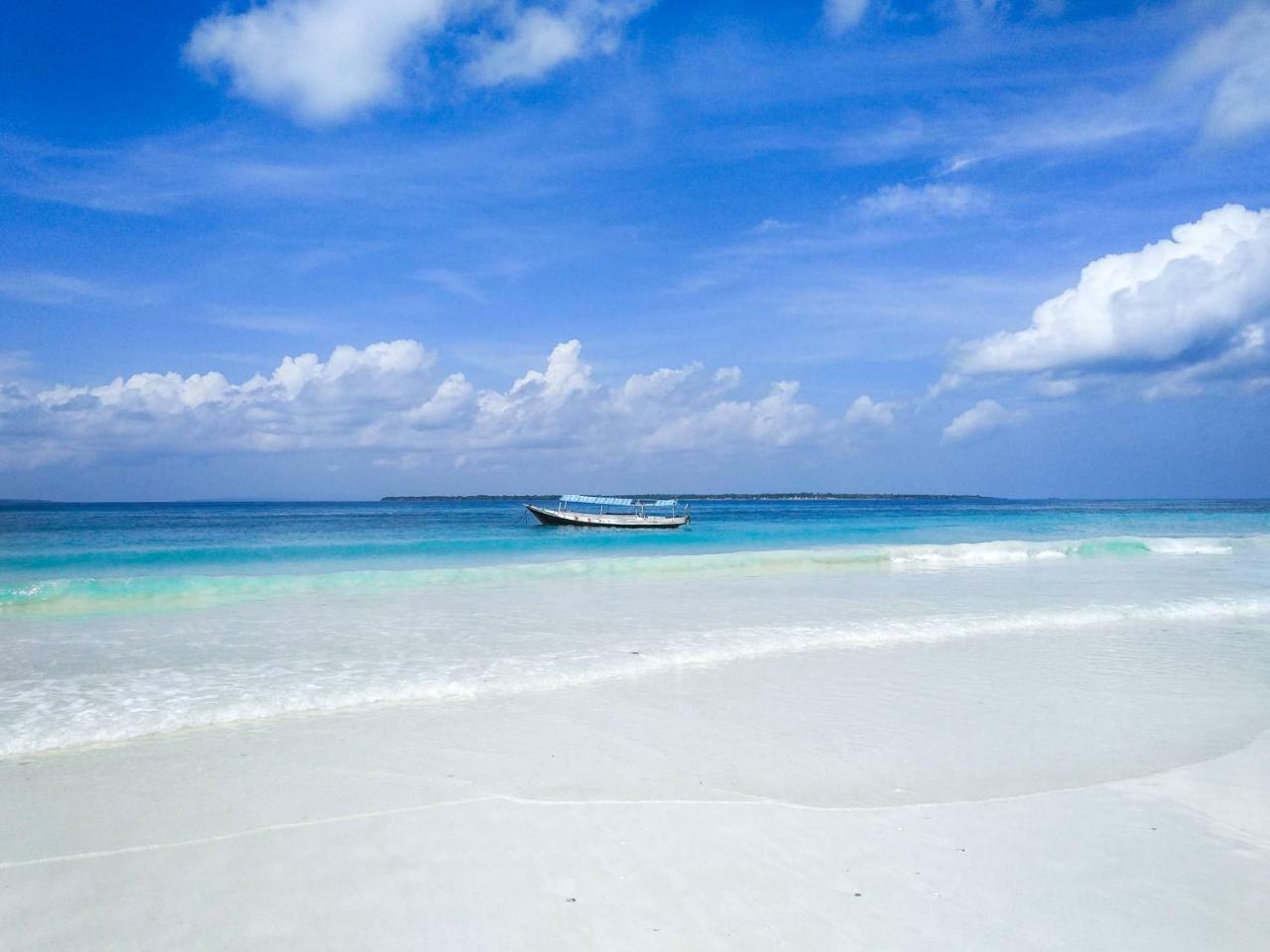 Bara Beach Bungalows Bira Exterior photo