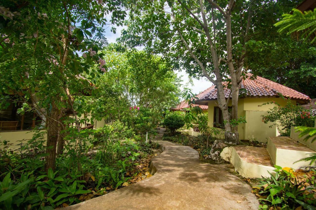 Bara Beach Bungalows Bira Exterior photo